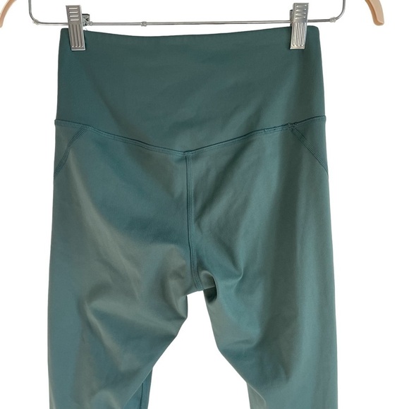 Girlfriend Collective Cropped Sage Green Leggings, Size S - Picture 4 of 6